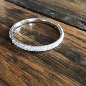 NADRI Pavé Crystal Bangle (silver)